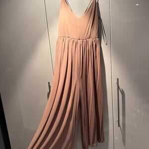 Simon’s Wide-Leg Jumpsuit – Spaghetti Strap V-Neck